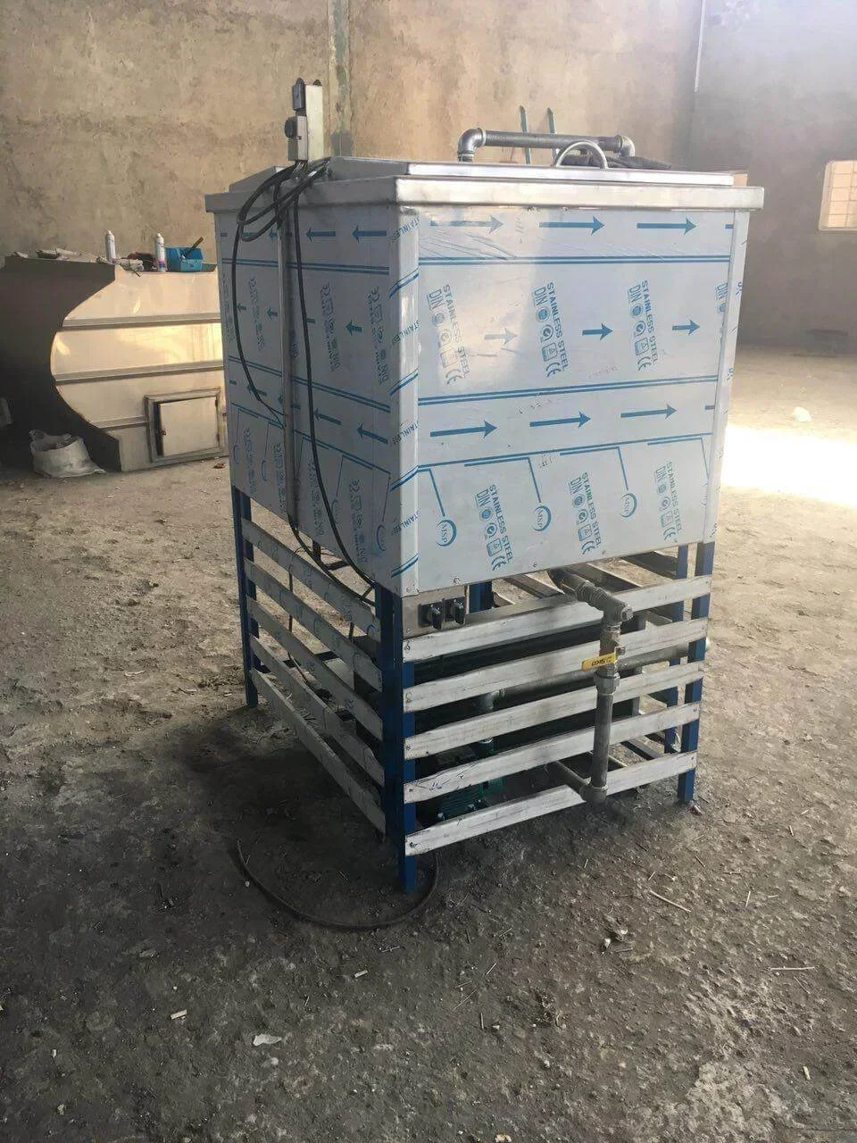 آیس بانک گروه صنعتی پوصام